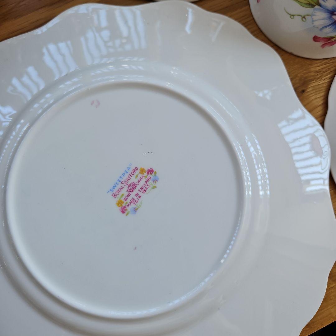 ヴィンテージティーカップトリオ