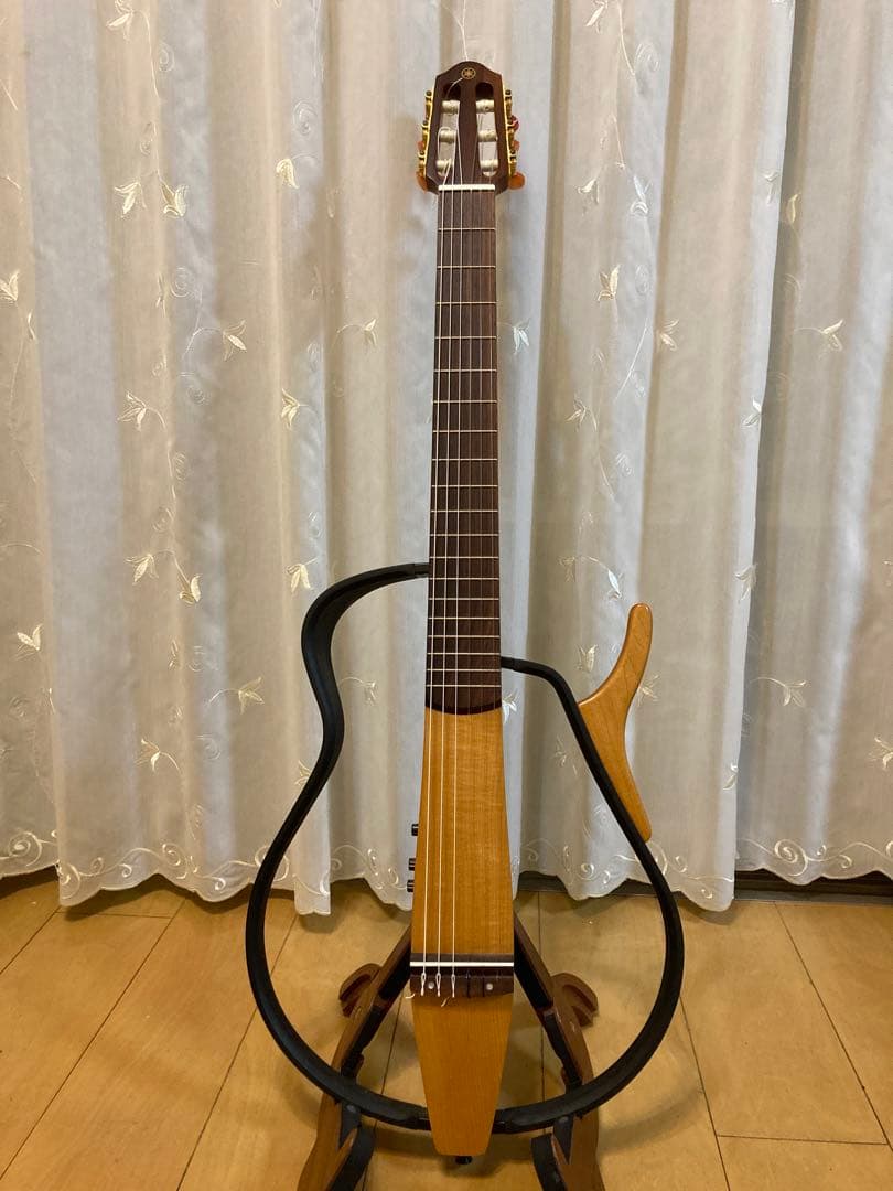 YAMAHA サイレントギター SLG-100N 全ての付属品及びケーブル