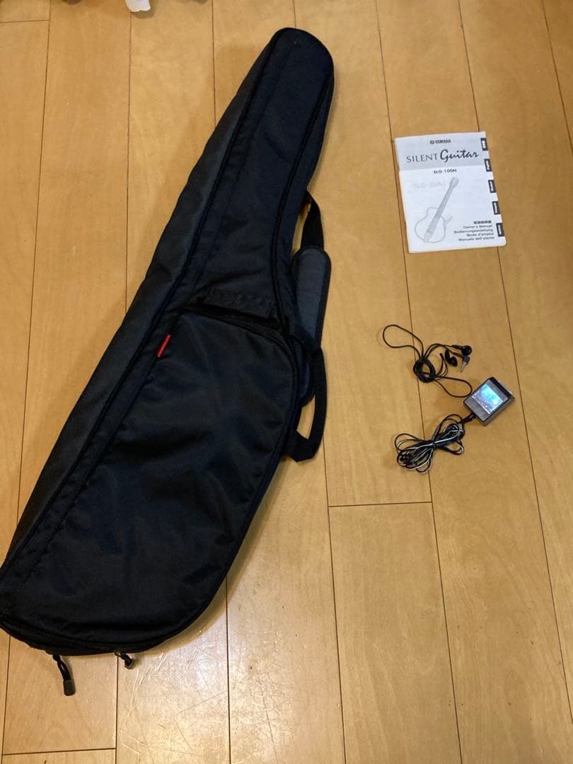 YAMAHA サイレントギター SLG-100N 全ての付属品及びケーブル