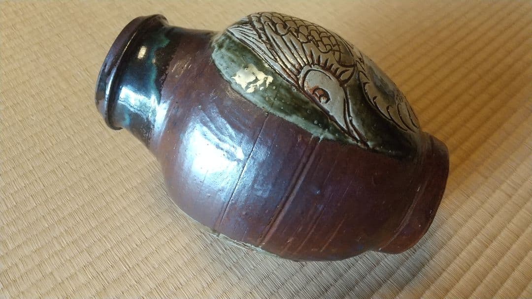 骨董　人間国宝　金城次郎　海老魚紋 高さ27.5cm　共箱