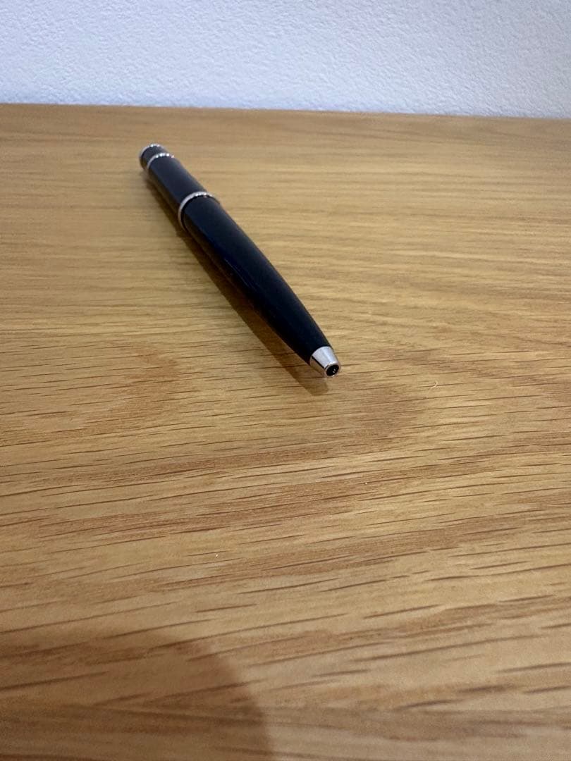 イニシャル刻印あり　カルティエ　ブルーサファイアボールペン