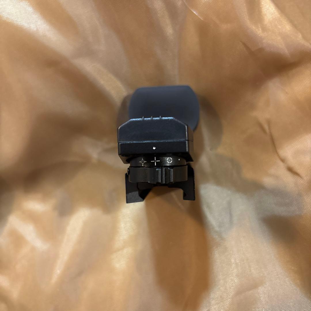 次世代電動ガン SCAR-L CQCタンカラー マガジン3本付き