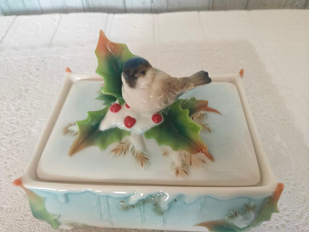 フランツ・ポーセリン ホリデー・ビギニングス シジュウカラ 陶器製 鳥とホリー
