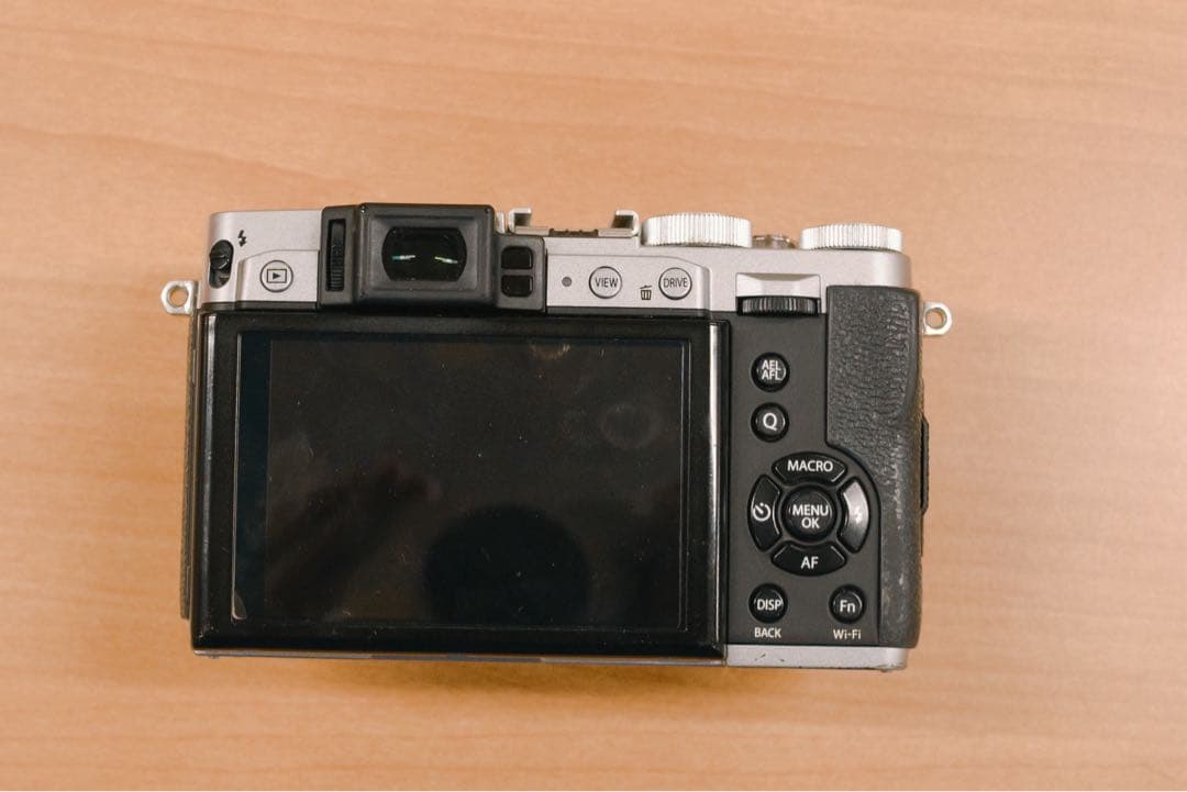 【難あり】Fujifilm X30 コンパクトデジタルカメラ
