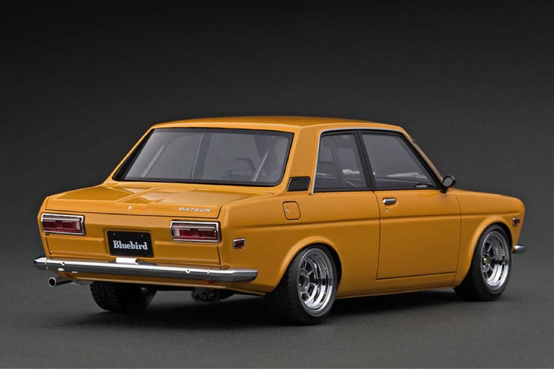 ミニカー IG3304 1/18 Datsun Bluebird (510) Brown