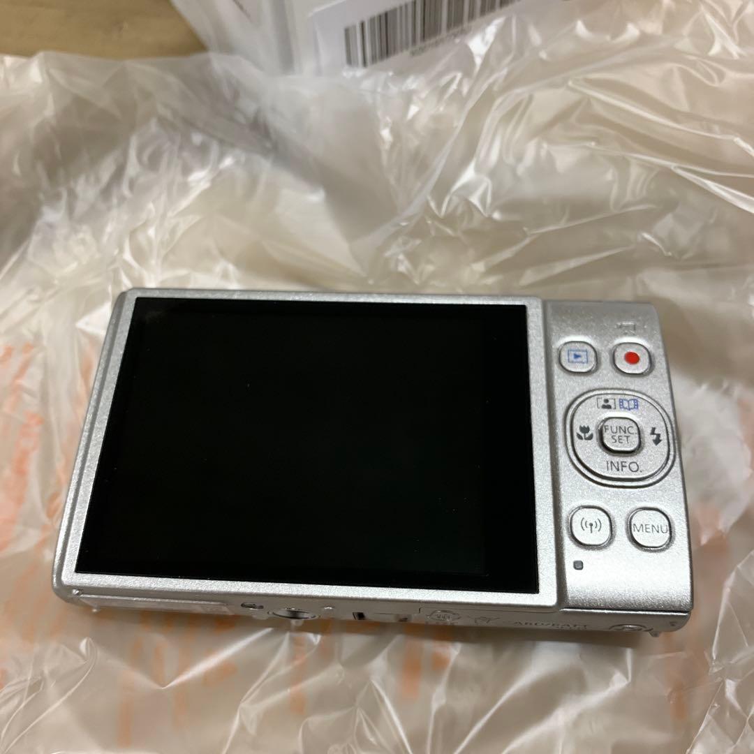 新品　Canon コンパクトデジタルカメラ IXY 650 シルバー 光学12倍