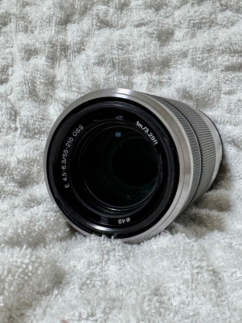 SONY E 55-210mm f/4.5-6.3 OSS ズームレンズ