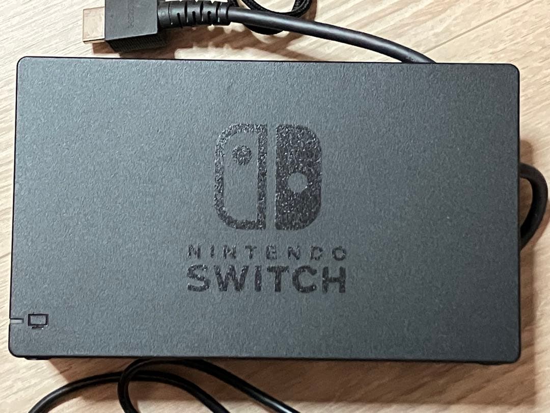 Nintendo Switch 本体 + Joy-Con 付属