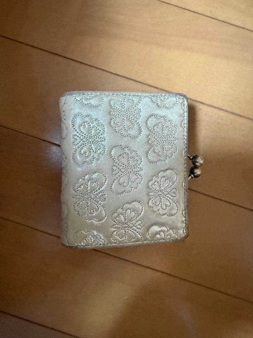ANNA SUI 財布　三つ折りがま口　ゴールド