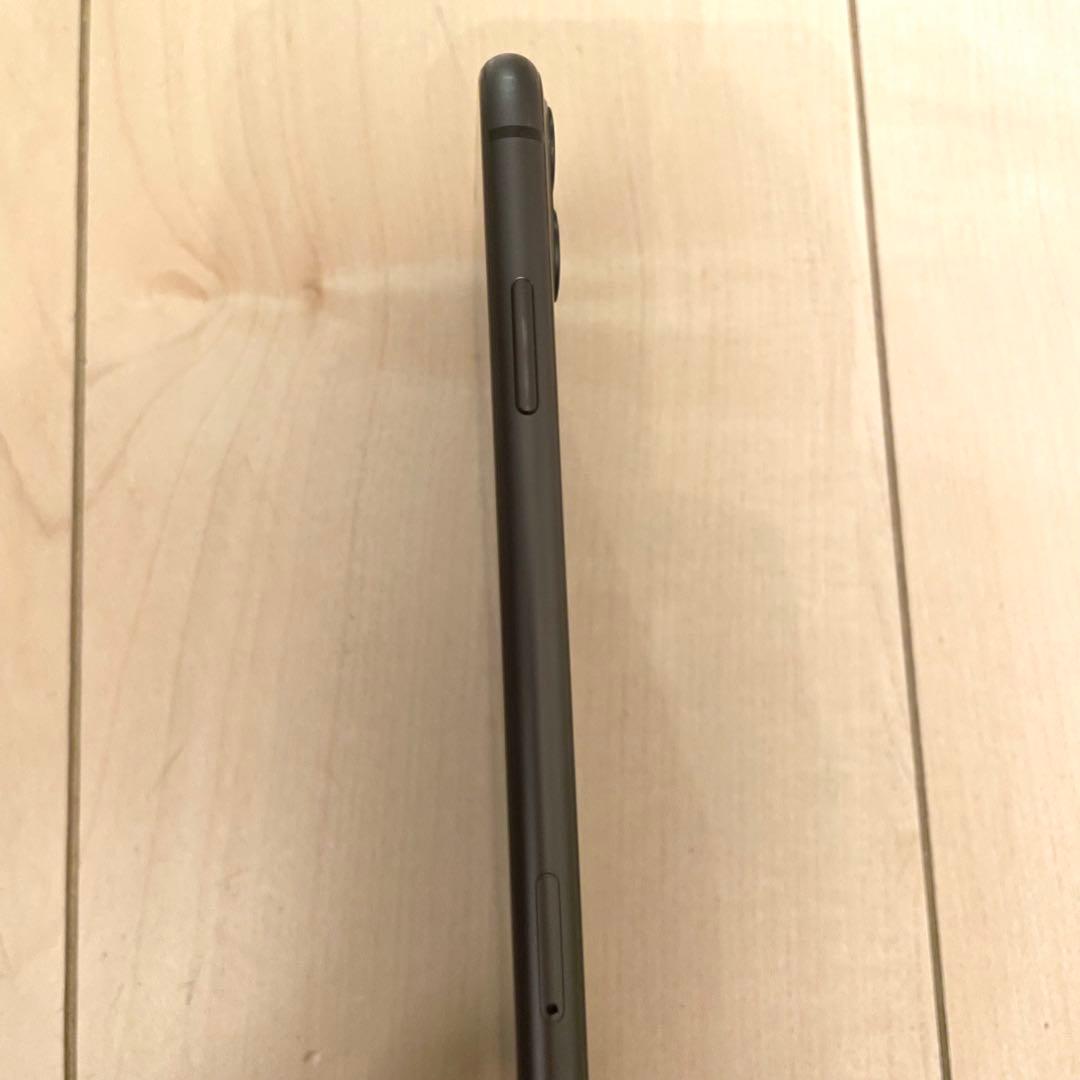 【極美品】Apple iPhone11 128GB ブラック　本体