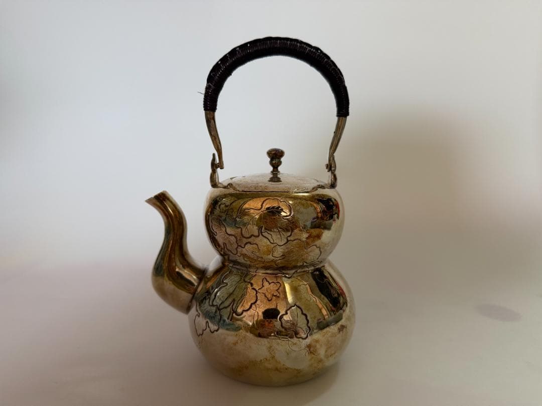 純銀製 南鐐ひょうたん形 花草彫 湯沸 銀瓶 煎茶道具