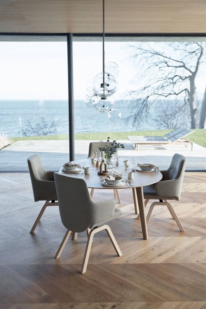 B*y様 ラウンド　ダイニングテーブル　伸長式　ナチュラル