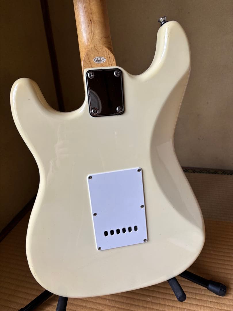セルダーエレキギター ストラトキャスタータイプ3ピックアップ【中古品】