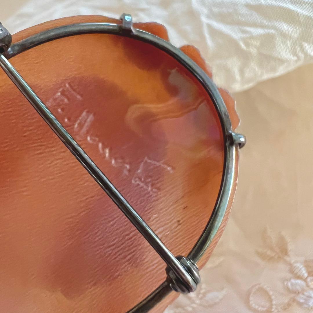 Lisette カメオ　ご婦人のブローチ　ITARY