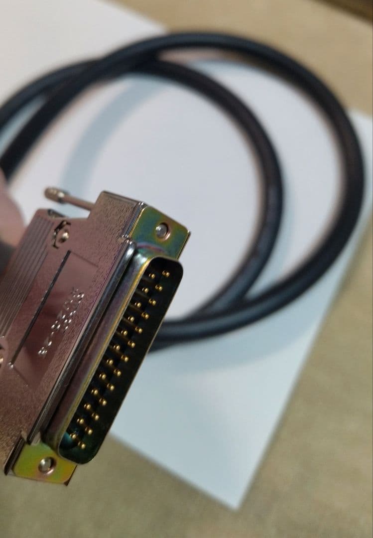 MOGAMI 2932 D-Sub25→XLRコネクター オス 2m