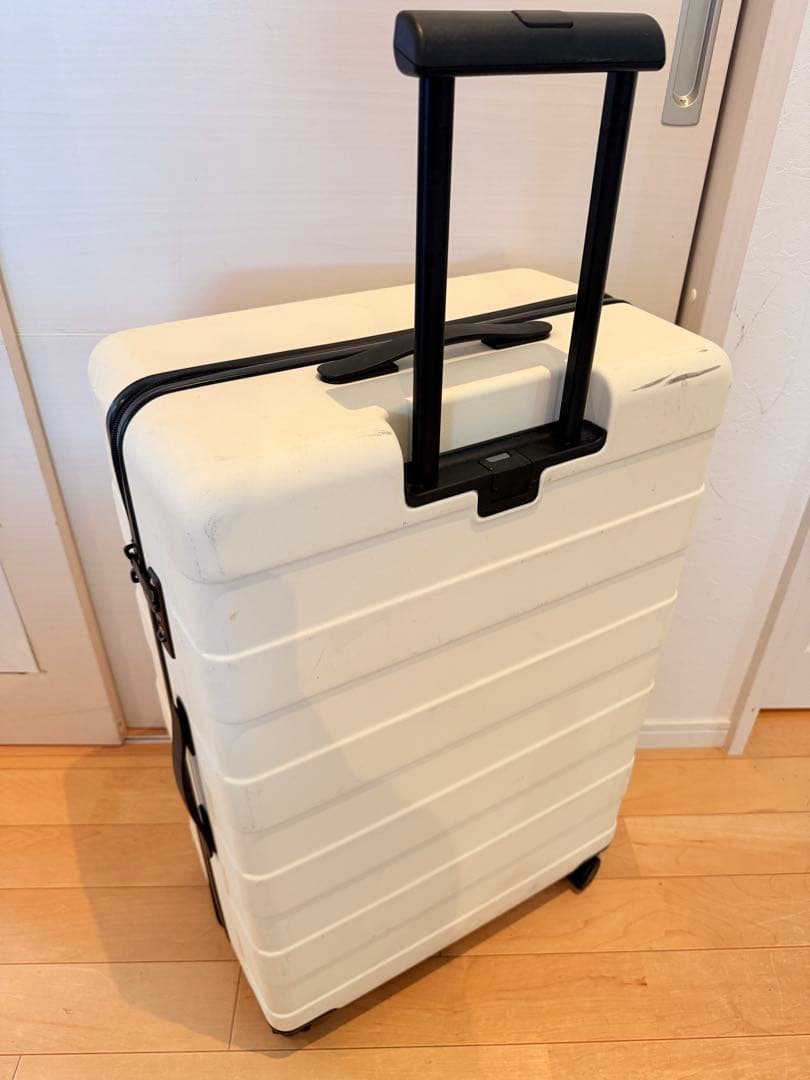 無印良品 白 アイボリー ハードキャリーケース104L 限定 スーツケース