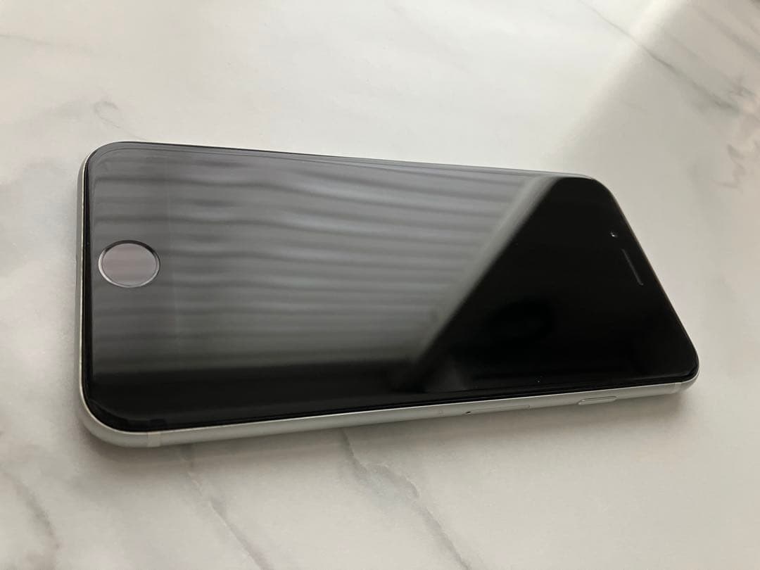 【美品】 iPhone SE 第2世代 SE2 64GB 本体