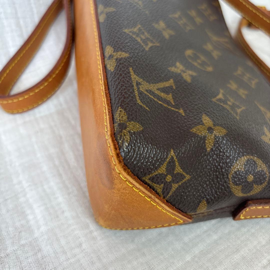 結衣ちゃんママ美品ルイ・ヴィトン モノグラム トロターショルダーバッグ
