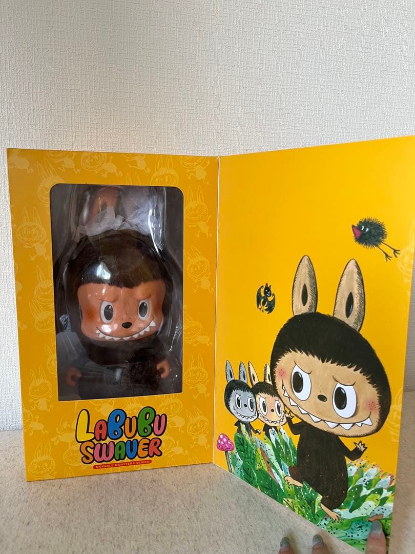 LABUBU SWAURER フィギュア　未開封