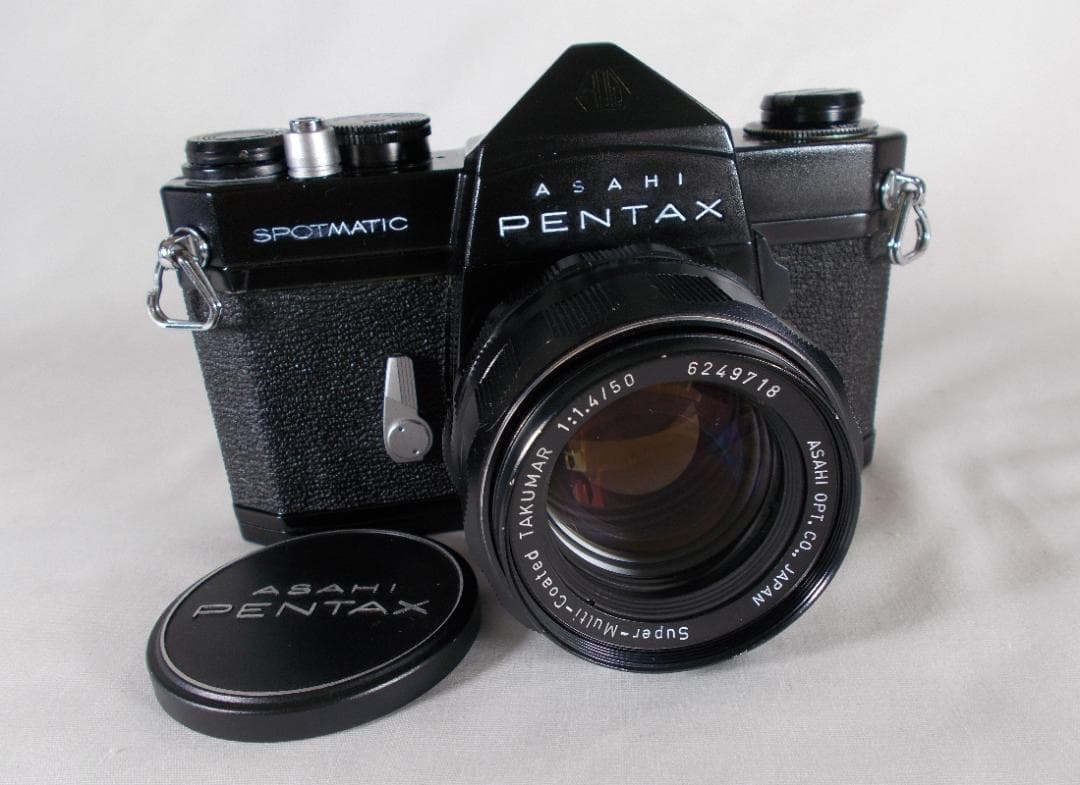 フィルムカメラ 整備済 完動品　Pentax SP　+ f/1.4　P228
