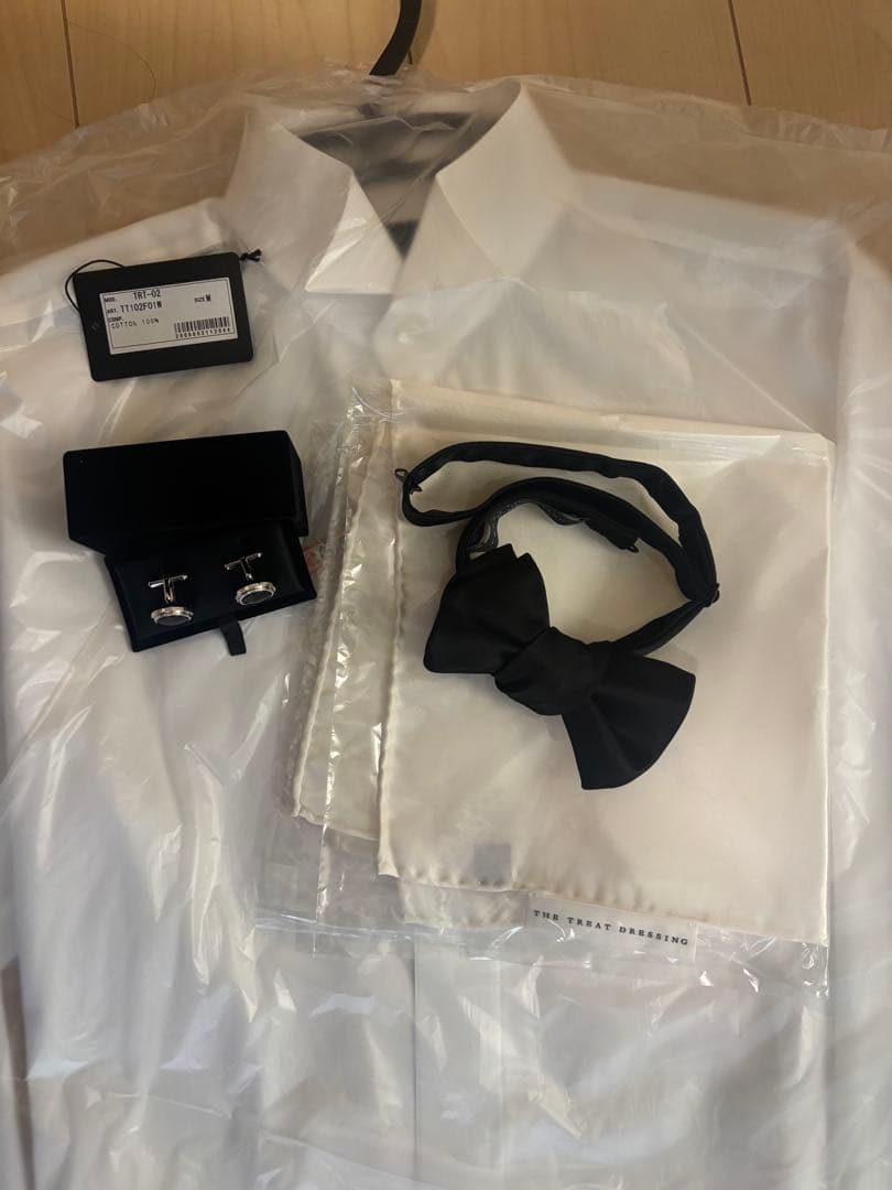 トリートドレッシング 新郎 シャツ カフス チーフ 蝶ネクタイ 4点セット M