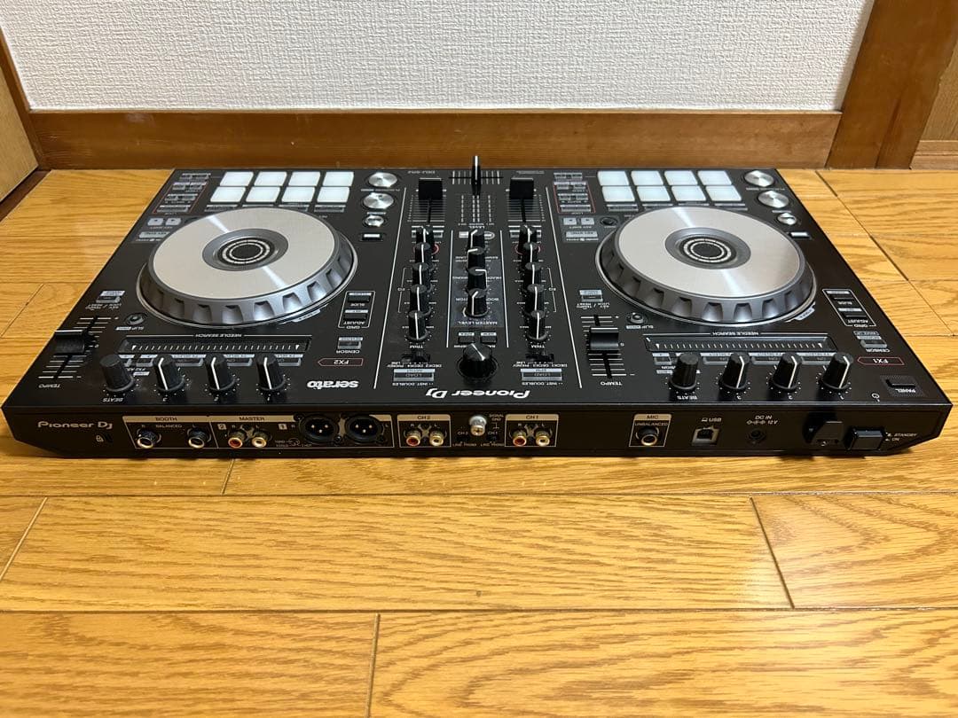 Pioneer DJ DDJ-SR2 コントローラー
