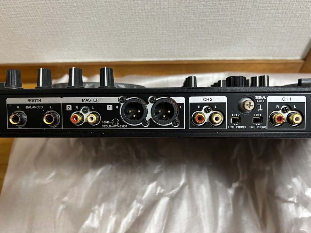 Pioneer DJ DDJ-SR2 コントローラー