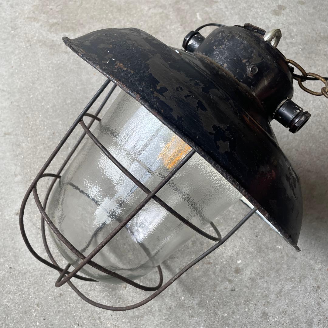 【依頼により値下げ中】ビンテージ インダストリアル ペンダントランプ