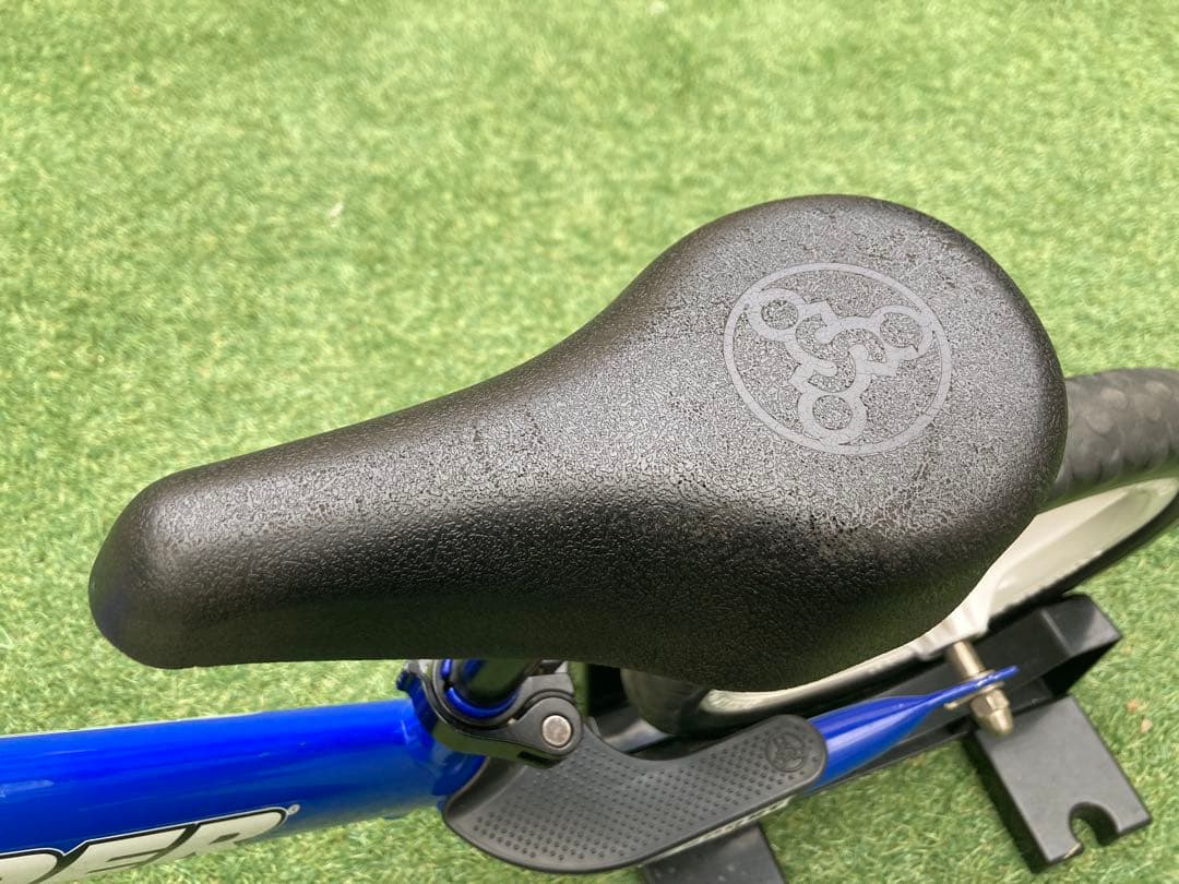 strider ストライダースポーツ　ブルー　美品　 　ホイール（ホワイト）