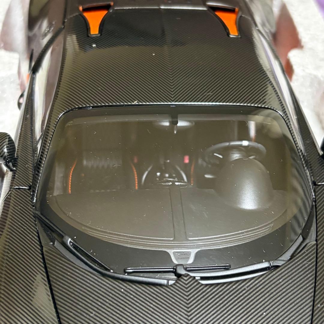 AUTOART Bugatti Veyron ミニカー 1/18