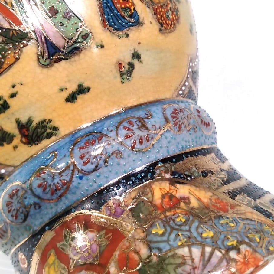 薩摩焼 金襴手 金彩 色絵 色錦 豪華絢爛 武者図 美人画 飾り壺 古美術 花器