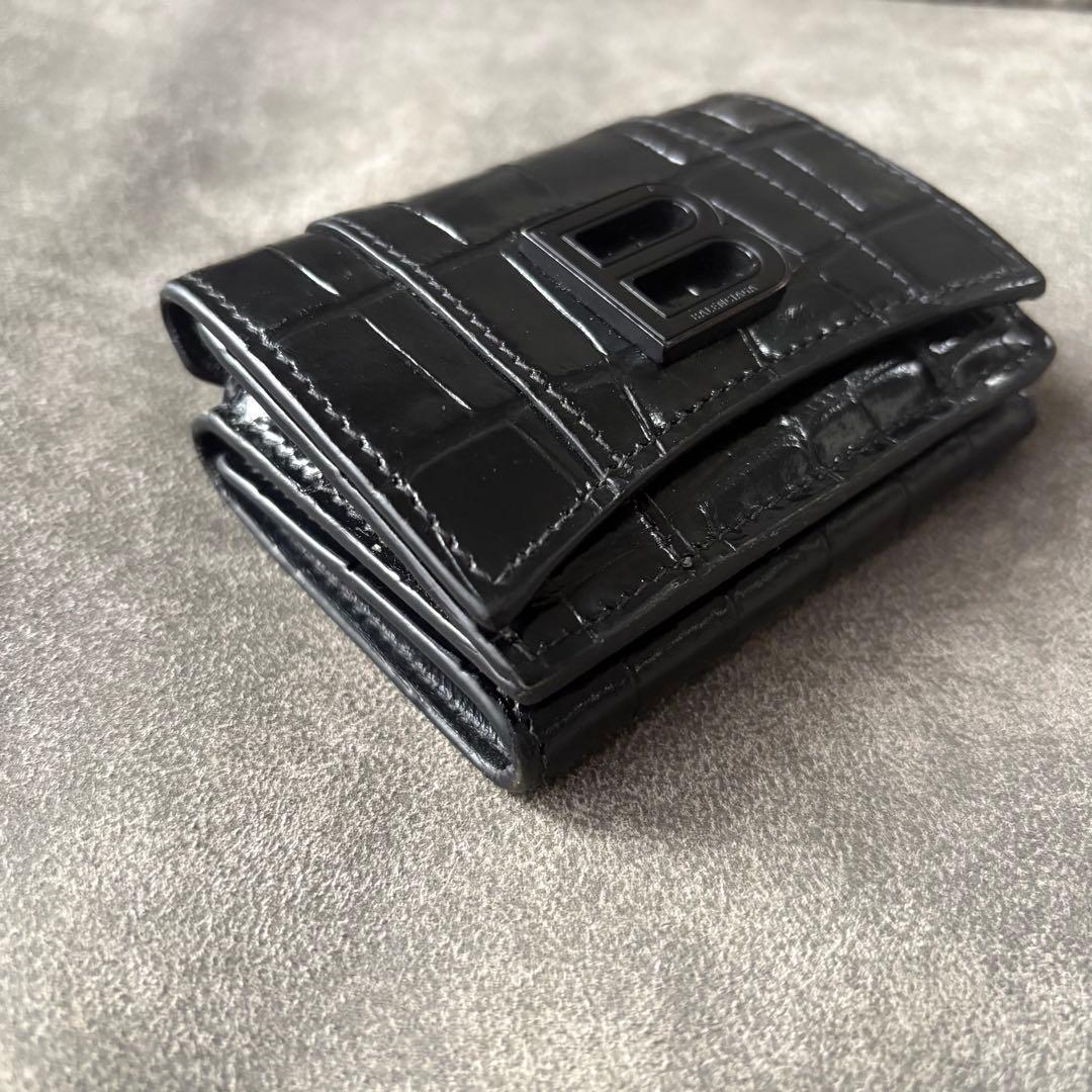 バレンシアガ 三つ折りブラック アワーグラス クロコ 型押し Bロゴ
