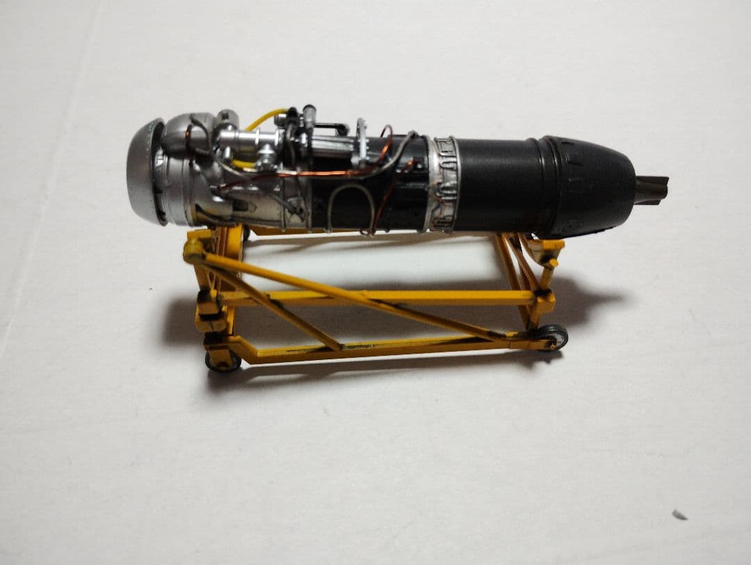 プラモデル完成機　1/48　ハインケルHe162a-2サラマンダー