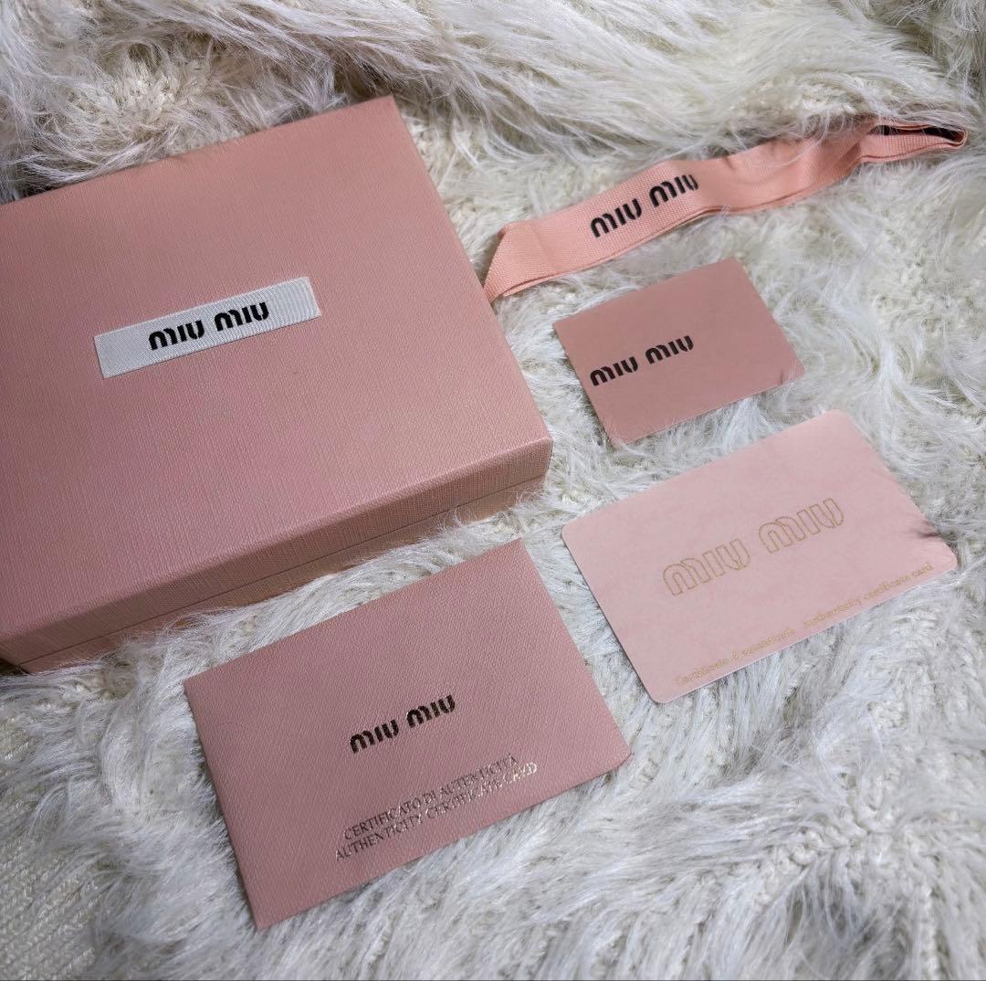 miu miu キルティング 二つ折り財布 ピンク 【正規品】