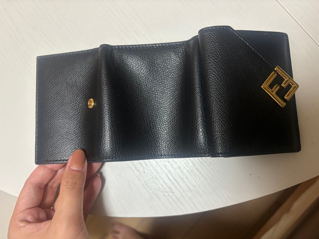 【国内正規品】FENDI ブラックレザー ミニ財布