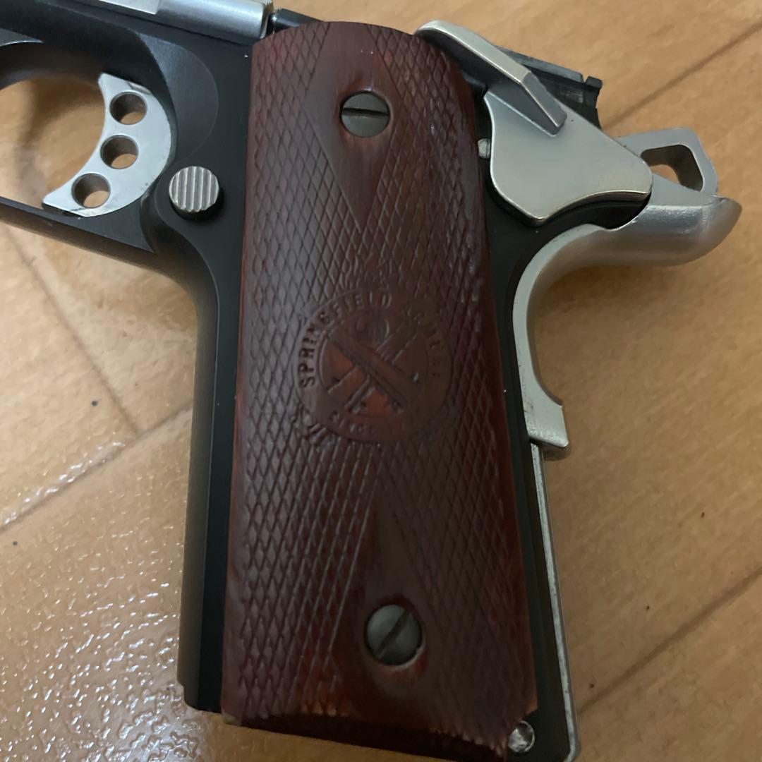 東京マルイ　V10ウルトラコンパクト　フレーム一式　予備マガジン付き