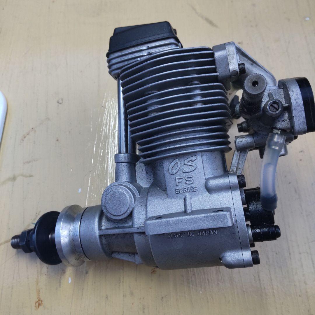 OS FSシリーズ 4ストロークエンジン91サーパス、燃料ポンプ付き