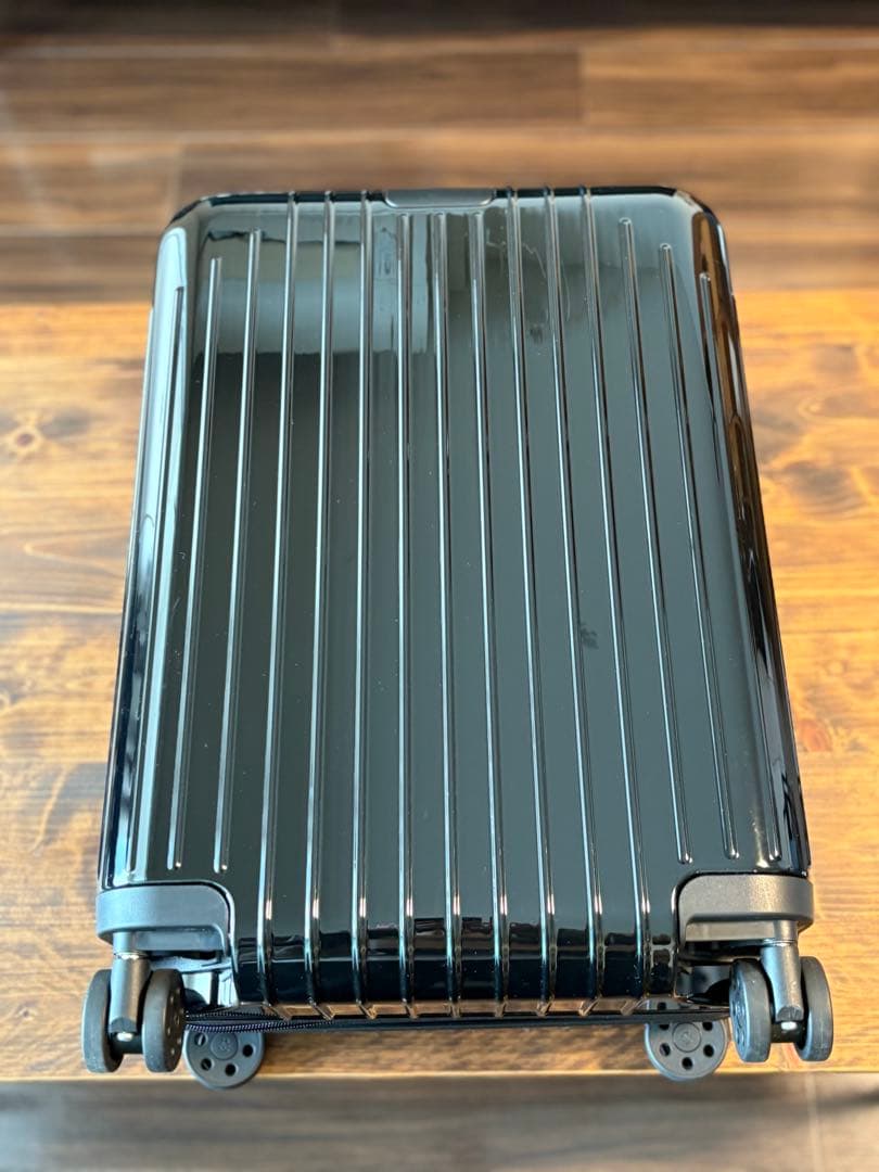 バッグ RIMOWA ESSENTIAL LITE CABIN 37L BLACK