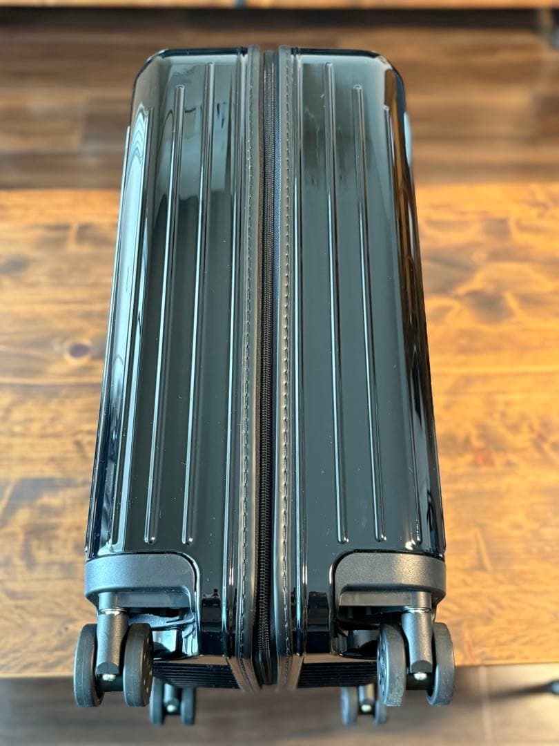 バッグ RIMOWA ESSENTIAL LITE CABIN 37L BLACK