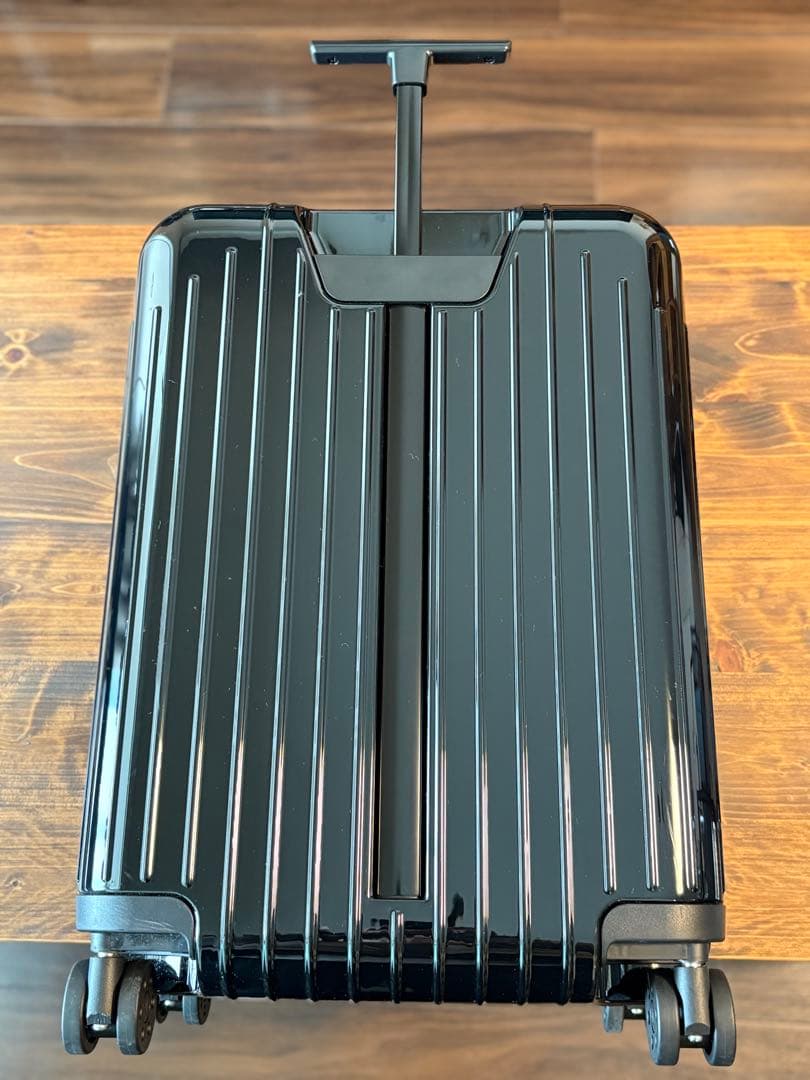 バッグ RIMOWA ESSENTIAL LITE CABIN 37L BLACK