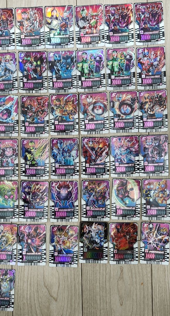 仮面ライダーガッチャード　ライドケミートレカL以上 123枚まとめ売り