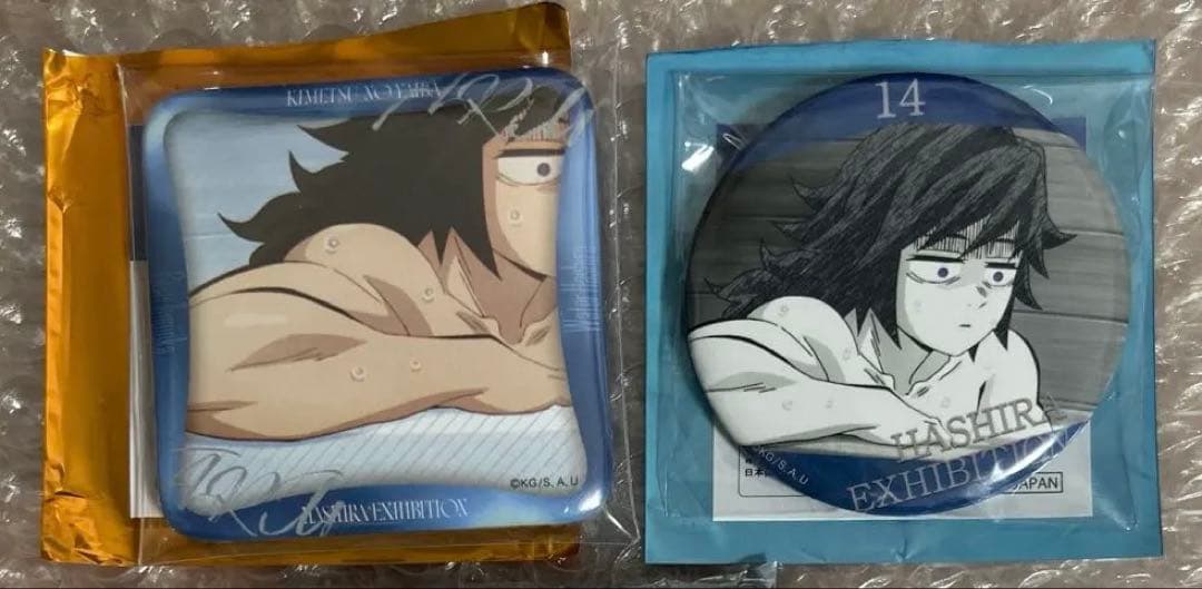 鬼滅の刃 冨岡義勇 柱展 缶バッジ 柱カフェ チェキ風ブロマイド 3枚セット