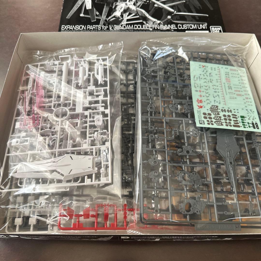 【逆襲のシャア】RX-93 Vガンダム & フィン ファンネル拡張パーツ セット