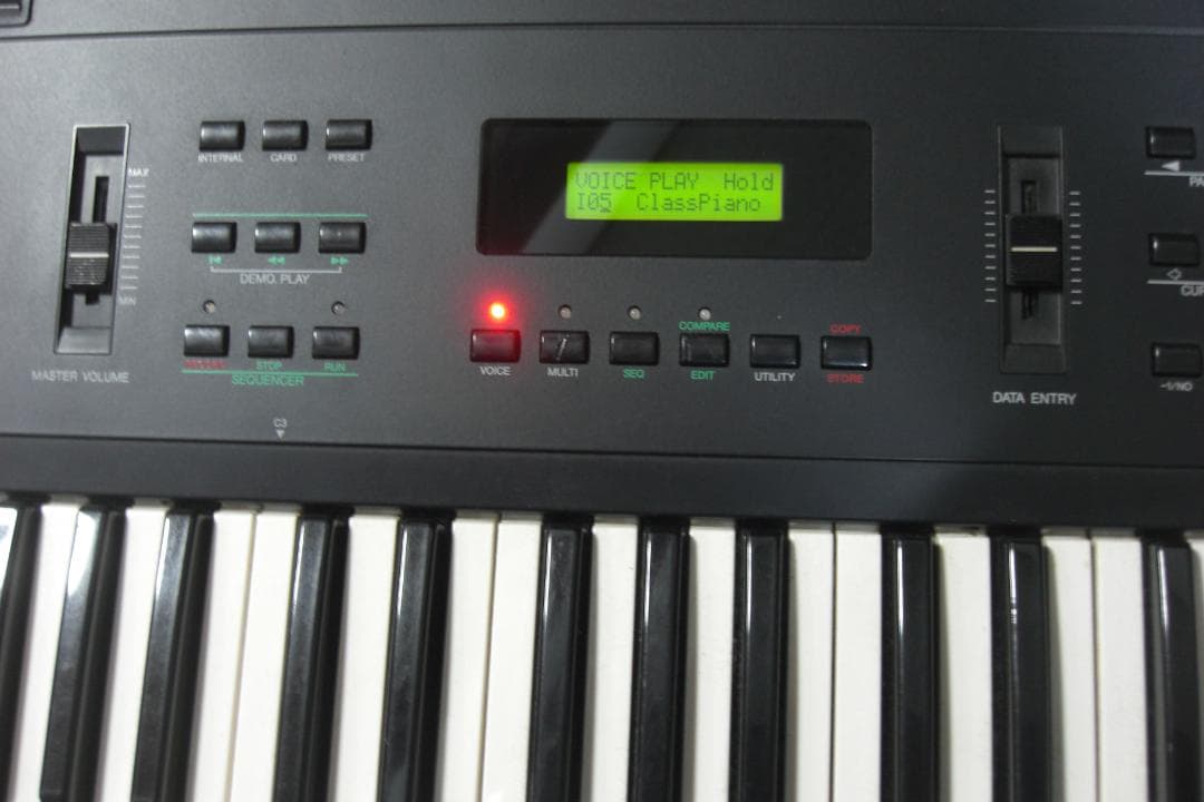 中古！ヤマハ　yamaha シンセサイザー　キーボード　SY55
