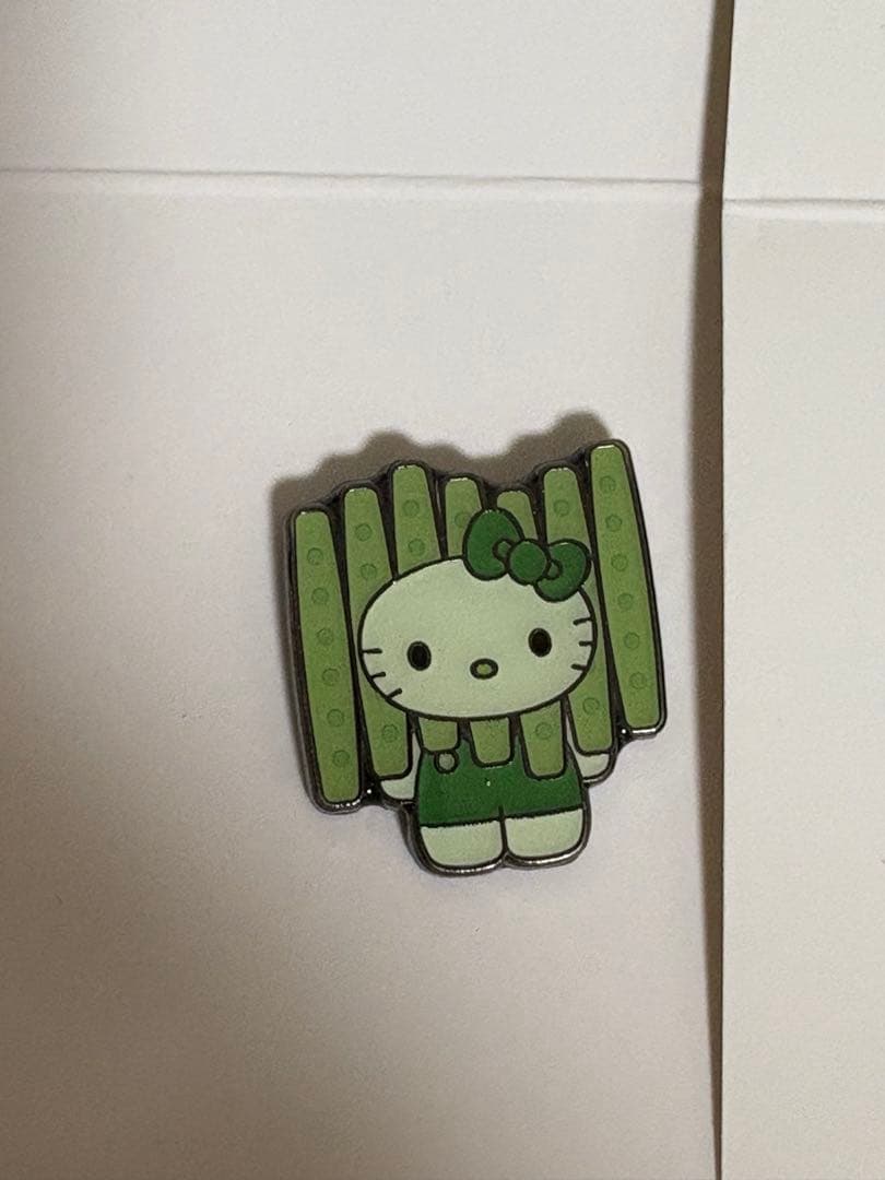 日本館藻キティ　ピンバッチ　4個セット