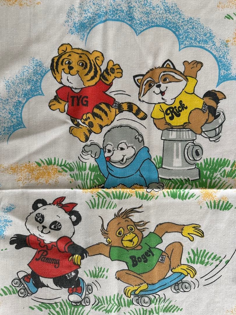 アニマル動物柄ヴィンテージ  シーツ　ムチャチャkeikiiiブーフーウー古着