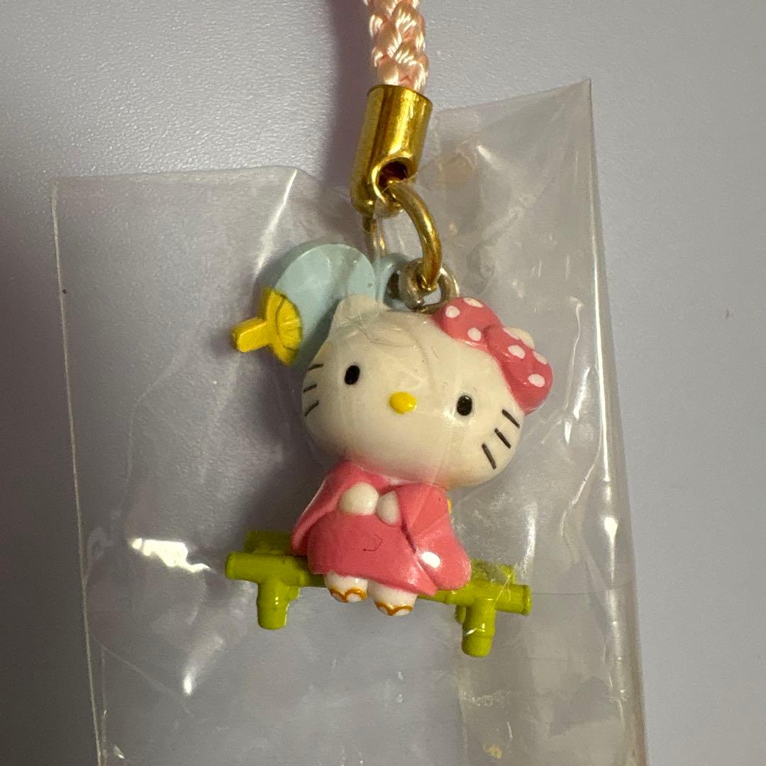 キティ　根付け　ドンッとなる花火はキレイだなぁ