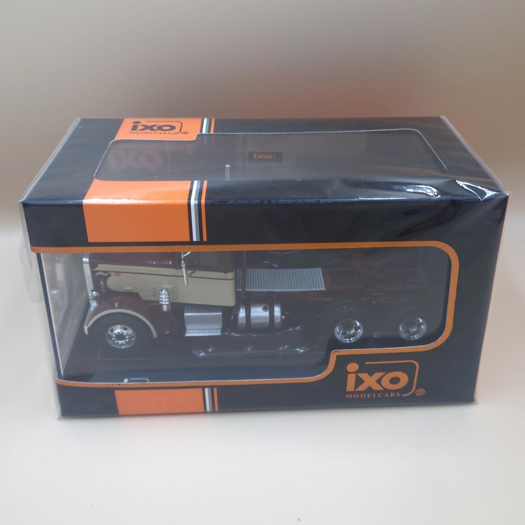 1/43 ピータービルト 281 1955 ixo製ダイキャスト製ミニカー