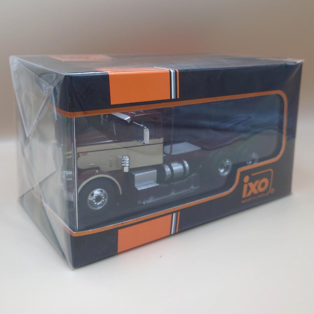 1/43 ピータービルト 281 1955 ixo製ダイキャスト製ミニカー