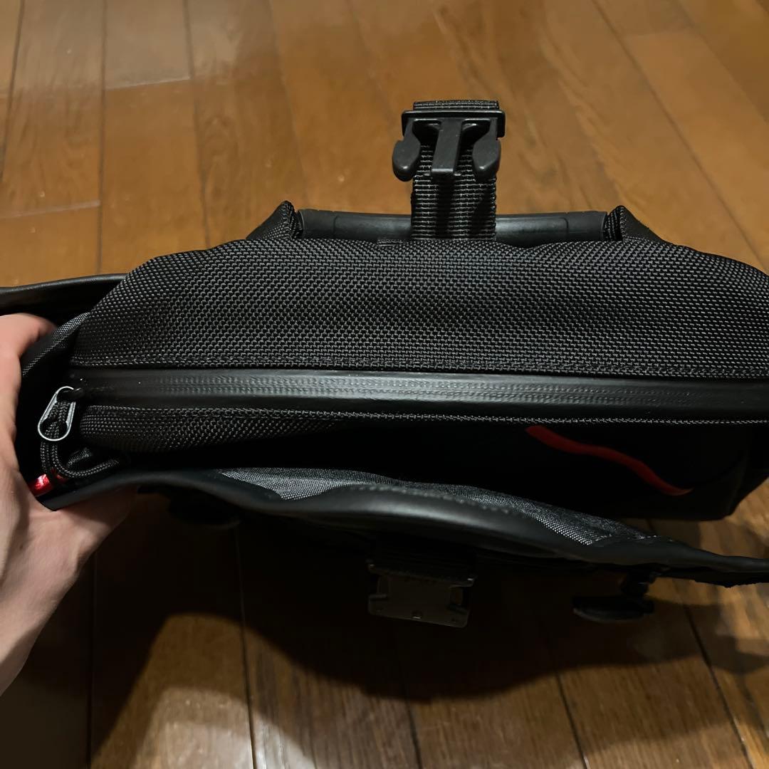 美品KUSHITANI クシタニ ヒップバッグ